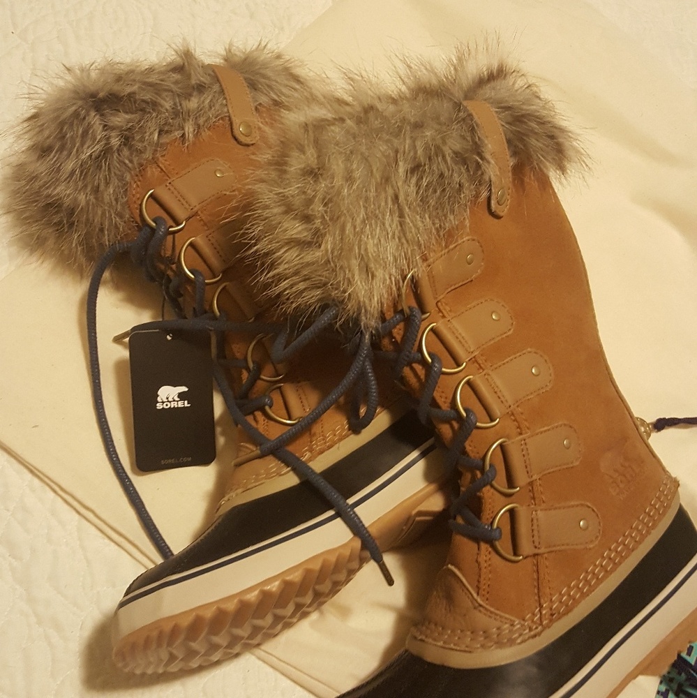 NWT:SOREL WATERPROOF LEATHER BOOT